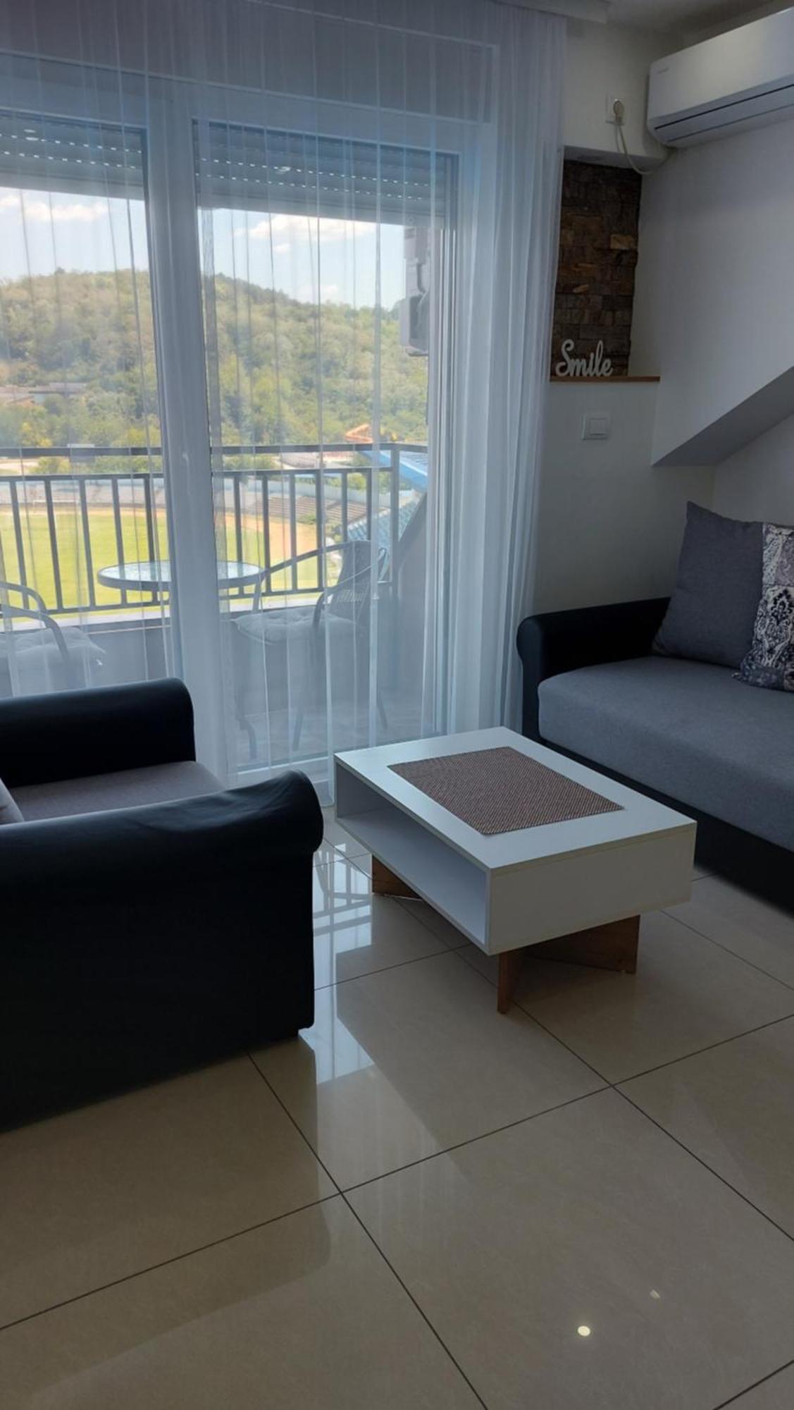 S-Apartmani Cocetova Jagodina Exteriör bild
